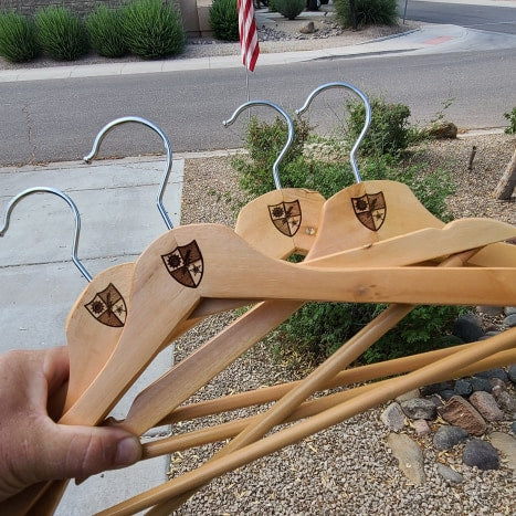 Wooden Hanger set 75th DUI